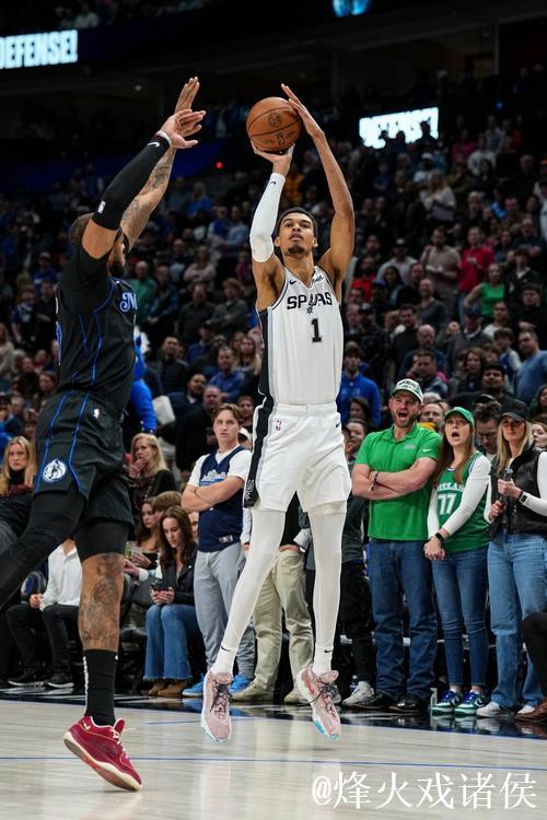 文班亚马21分钟+21正负值,一人之力掌控雷霆禁区攻防 文班亚马21分钟+21正负值,一人之力掌控雷霆禁区攻防