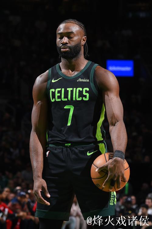 硬刚杰伦-布朗!斯图尔特全场6中3得到7分7篮板1封盖 硬刚杰伦-布朗!斯图尔特全场6中3得到7分7篮板1封盖